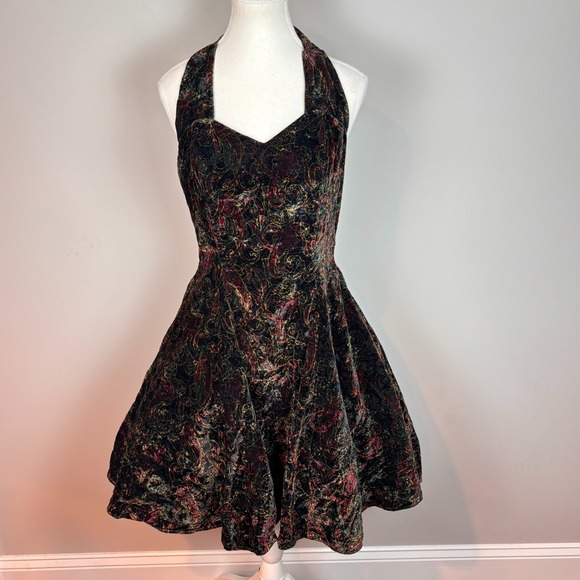 Masquerade Dresses & Skirts - Masquerade VGT Y2K Velvet Floral Halter Sweetheart Neck Mini Dress Flare SZ 9